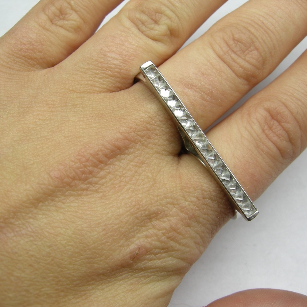 Henri Bendel Double Finger Ring